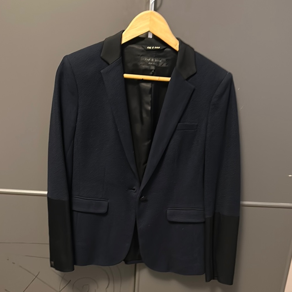 Women’s Navy Blazer